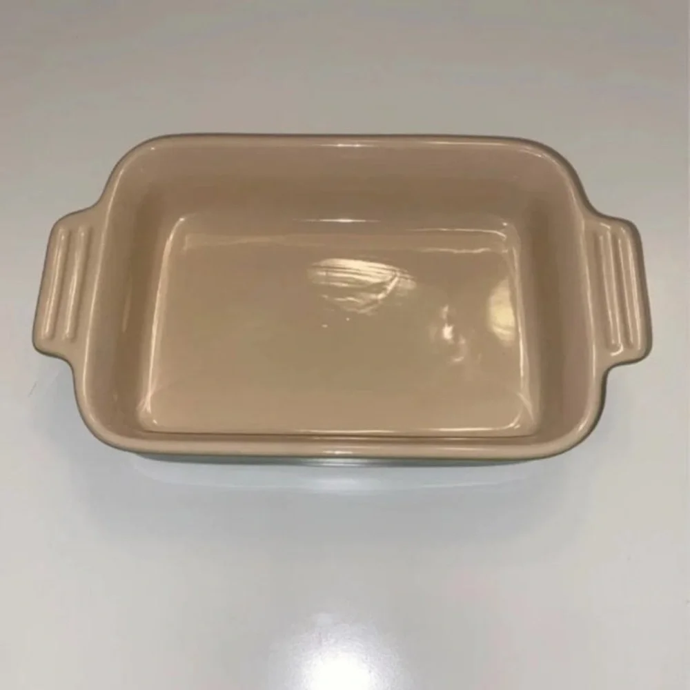 Le Creuset Stoneware Rectangular Dish Cerise 18 Cm